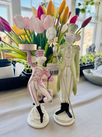 Elegante muser med septer og t- lys holder.